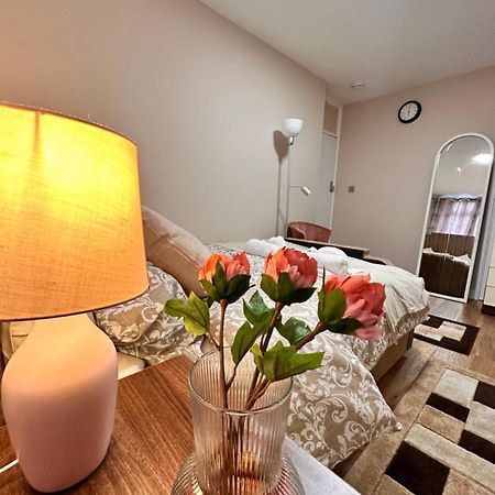 Canary Wharf Single Double And En-Suite Rooms Londra Exterior foto