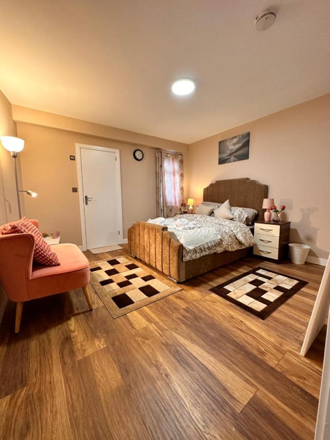 Canary Wharf Single Double And En-Suite Rooms Londra Exterior foto