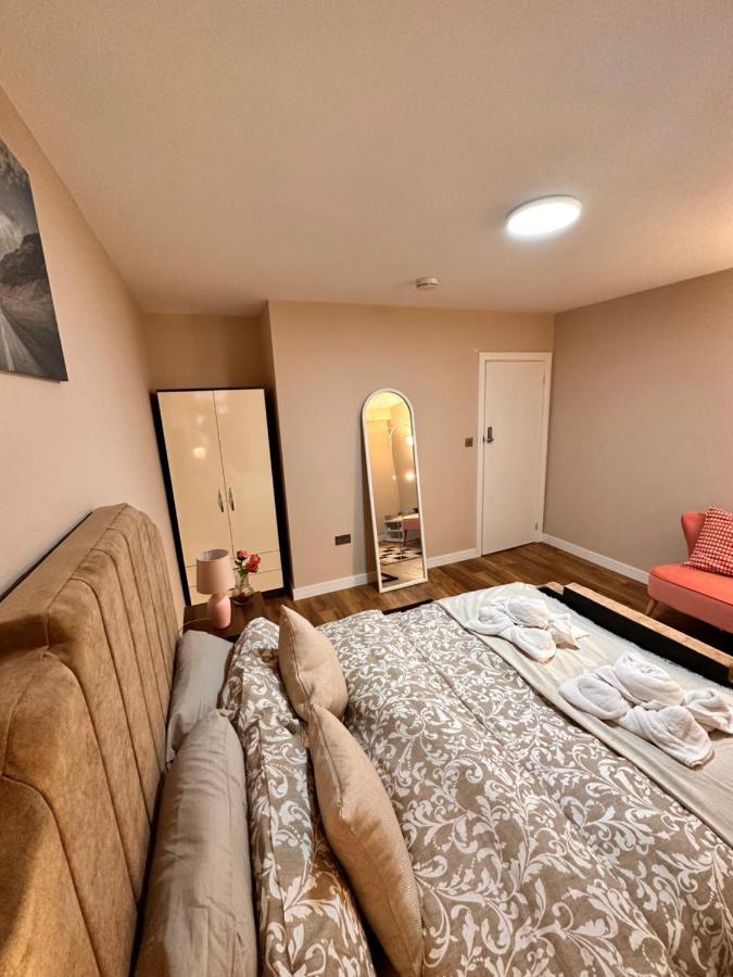 Canary Wharf Single Double And En-Suite Rooms Londra Exterior foto