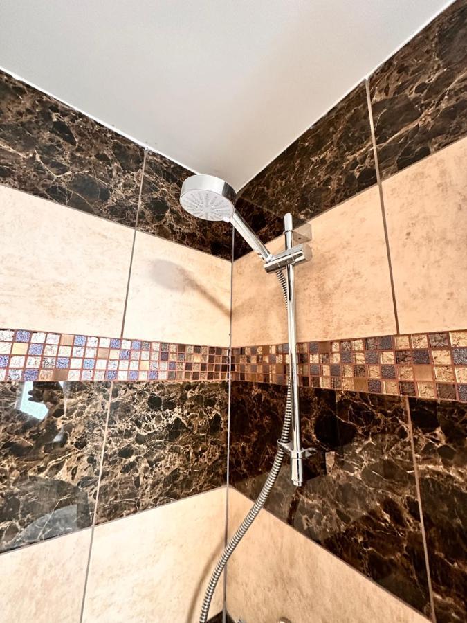 Canary Wharf Single Double And En-Suite Rooms Londra Exterior foto