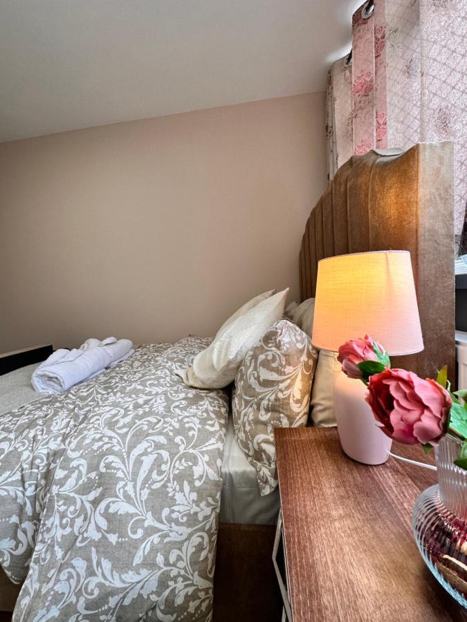 Canary Wharf Single Double And En-Suite Rooms Londra Exterior foto