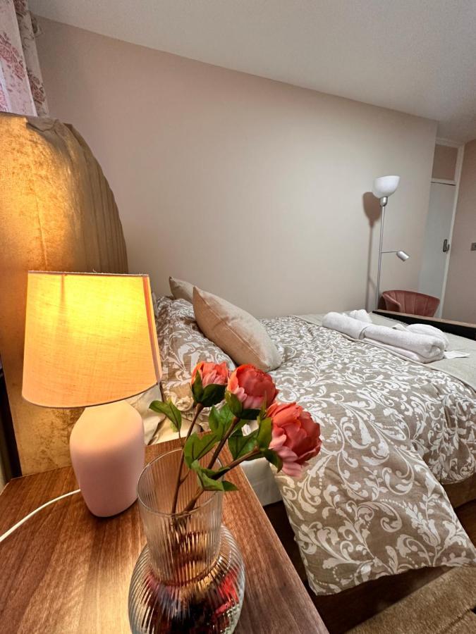 Canary Wharf Single Double And En-Suite Rooms Londra Exterior foto