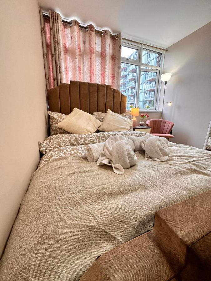 Canary Wharf Single Double And En-Suite Rooms Londra Exterior foto