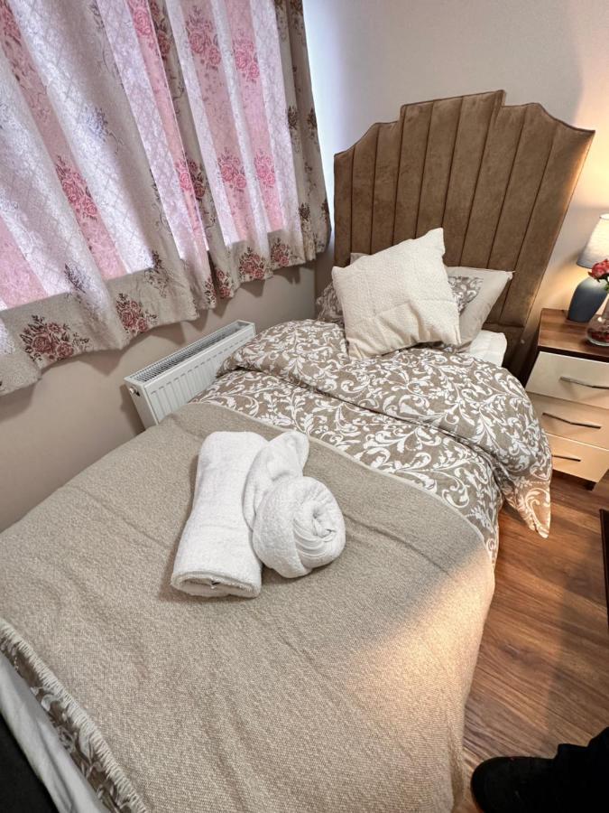 Canary Wharf Single Double And En-Suite Rooms Londra Exterior foto