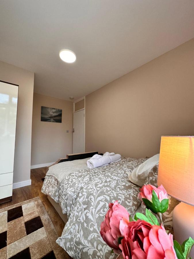 Canary Wharf Single Double And En-Suite Rooms Londra Exterior foto