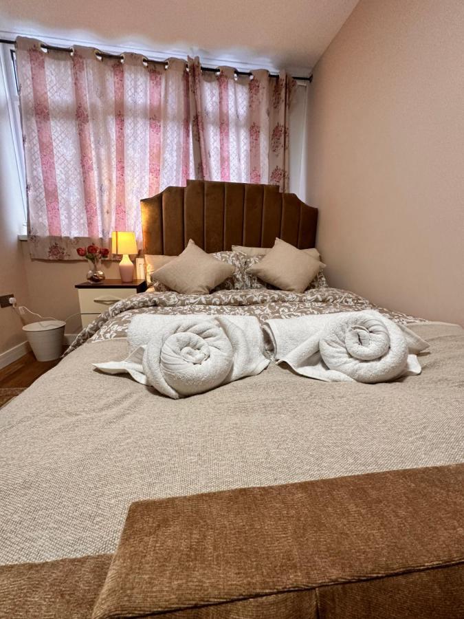 Canary Wharf Single Double And En-Suite Rooms Londra Exterior foto